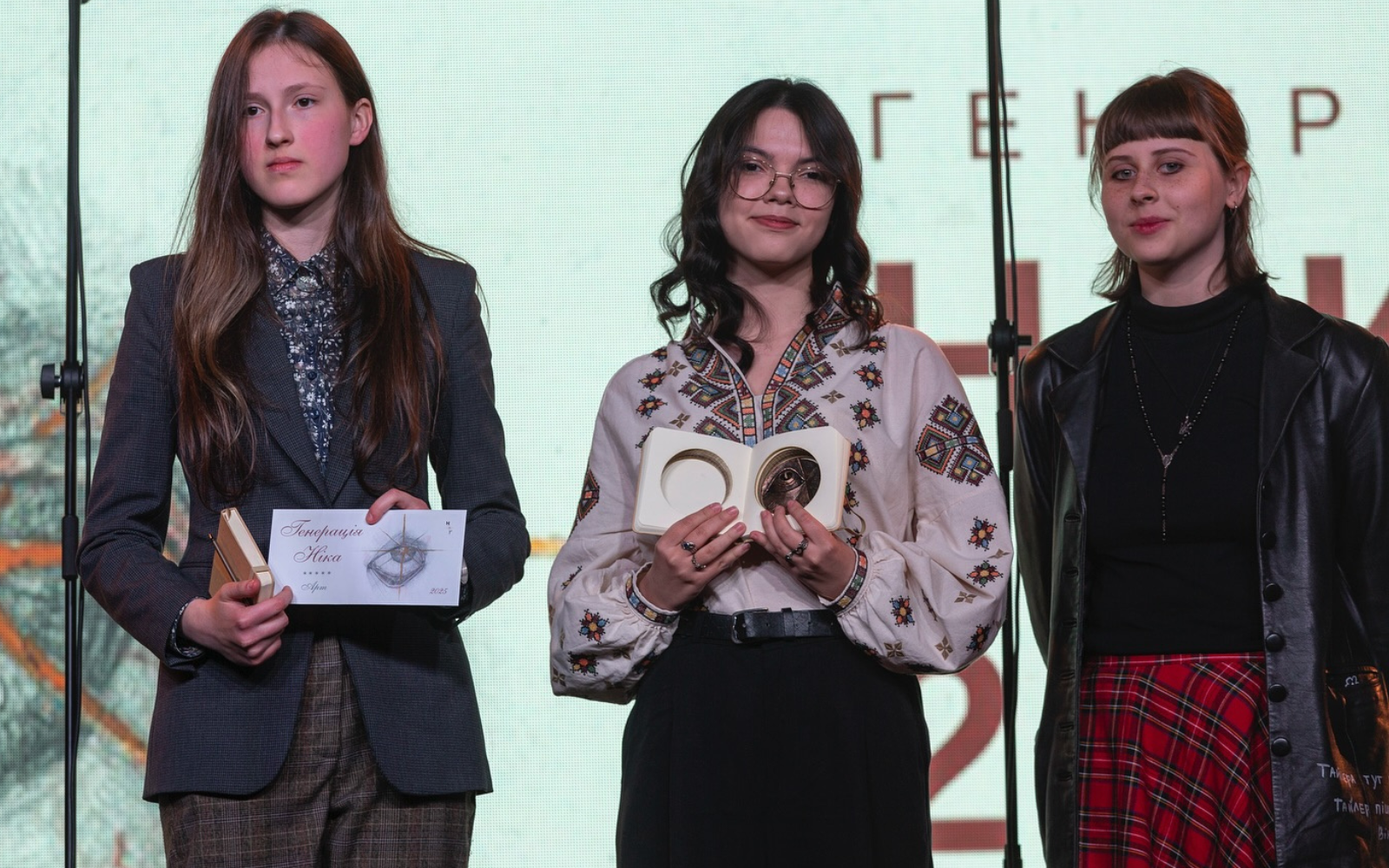 У Харкові вперше вручили премію «Генерація Ніки», засновану на честь загиблої художниці Вероніки Кожушко