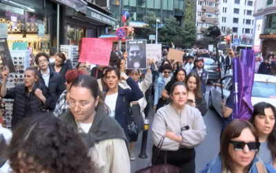 У Туреччині чоловік застрелив колишню дружину посеред вулиці: сотні жінок вийшли на акцію протесту проти феміциду