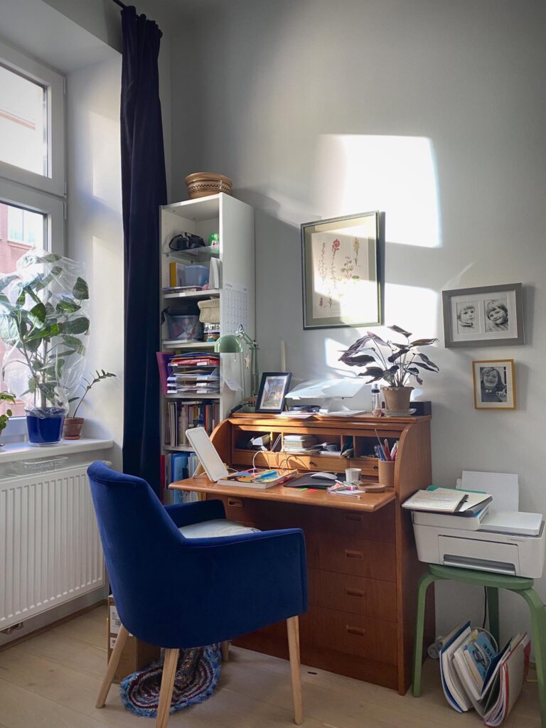 «З України виїхало багато рідних мені людей, і тепер вони — усюди». Історія Ксенії Харченко, української біженки в Австрії