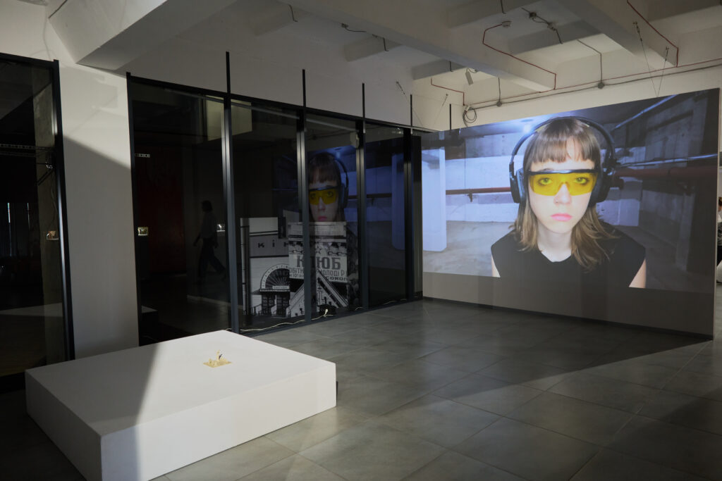 війна у мистецтві підліток на виставці IMБАLANCE