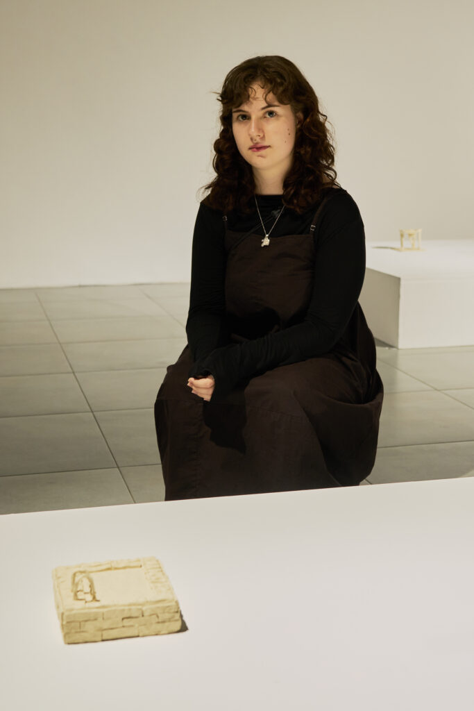 війна у мистецтві підліток на виставці IMБАLANCE