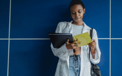 У Нігерії співробітниці університету перевіряють наявність бюстгальтерів у студенток перед іспитами