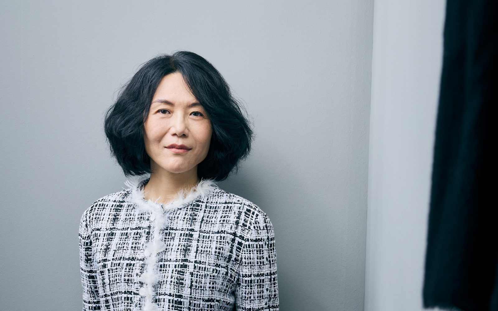 «Світ схожий на велику сцену, але вистави на ній не організовані за жанрами». Інтервʼю з режисеркою Вівіан Цюй