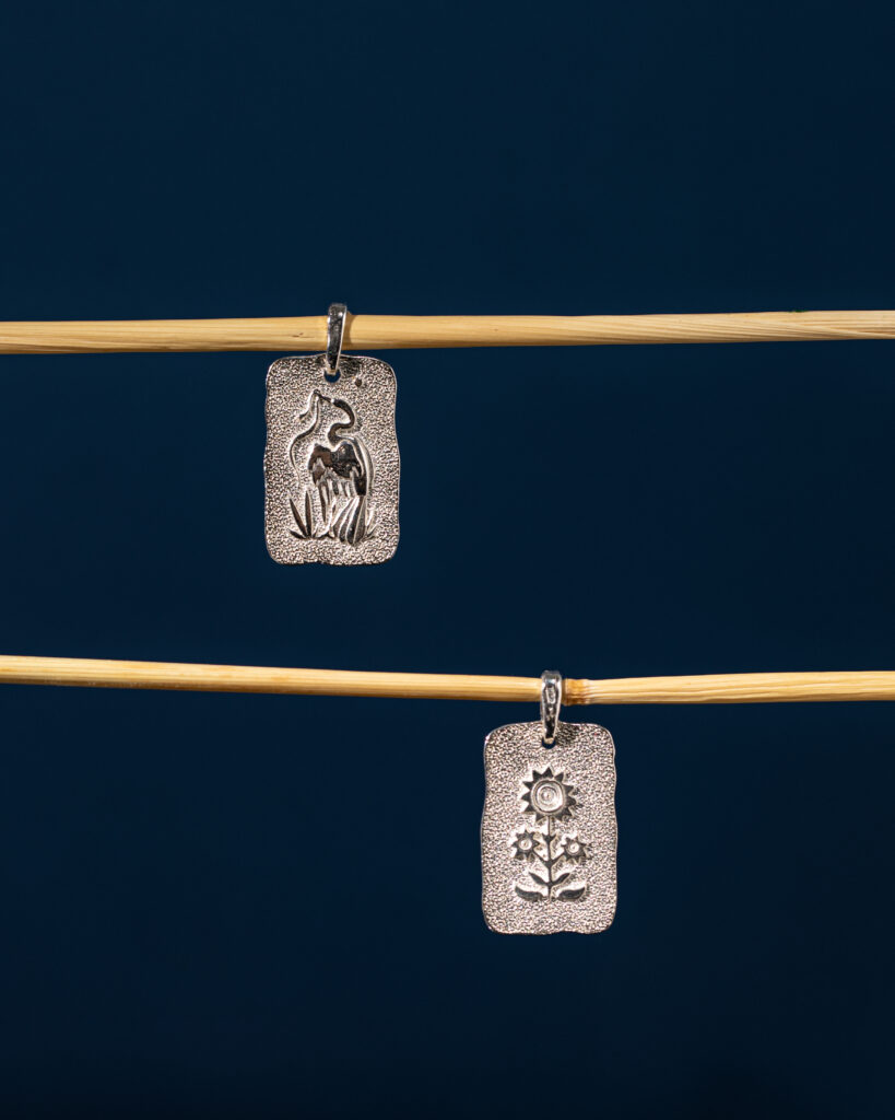 Тінь мальв, журавлів у небі та «Подоляночка». Бренд «Ґроно» та Luuu Tattoo випустили колекцію хустин і прикрас