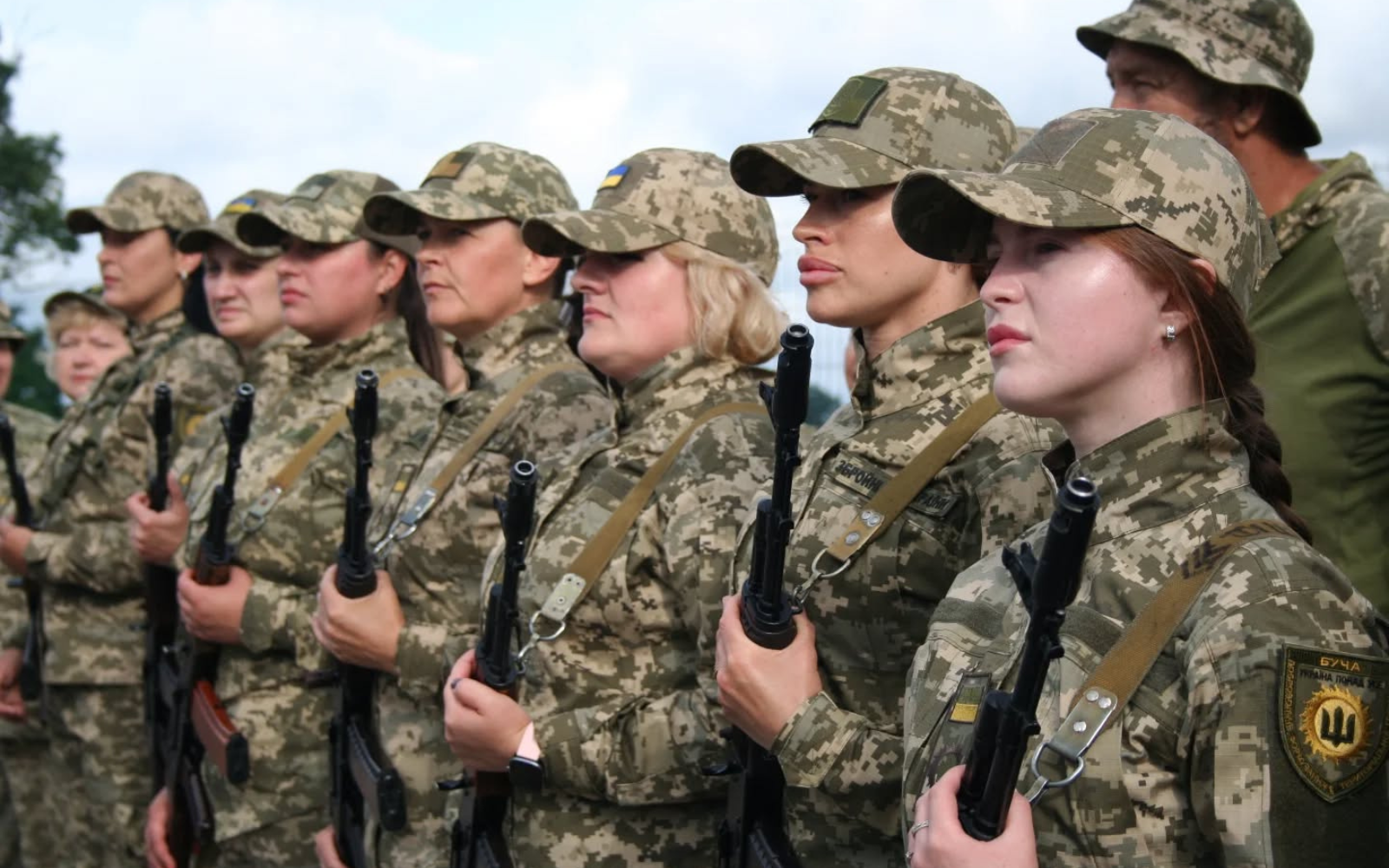 До підрозділу «Бучанські відьми» долучилися одразу вісім жінок