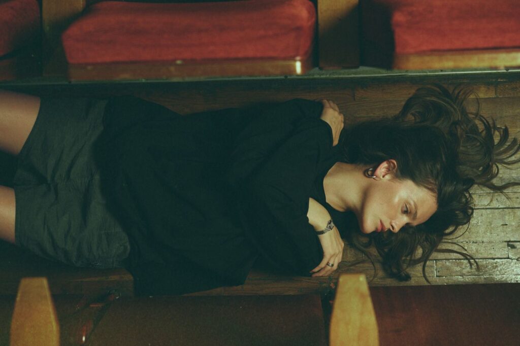 «Вбий все російське в собі». Бренд german. та шоу «ебаут» випустили спільну колекцію, присвячену загиблому актору-військовому Юрію Феліпенку