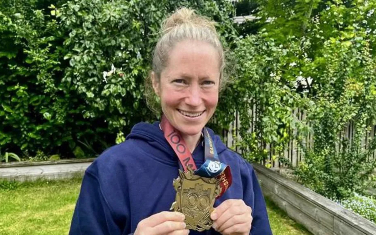 Ультрамарафонка з Шотландії виграла змагання, випередивши найближчого суперника-чоловіка більш ніж на дві години