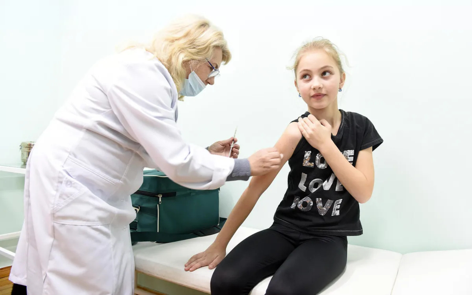 В Україні з 2026 року впроваджують безплатну вакцинацію від ВПЛ для дівчат