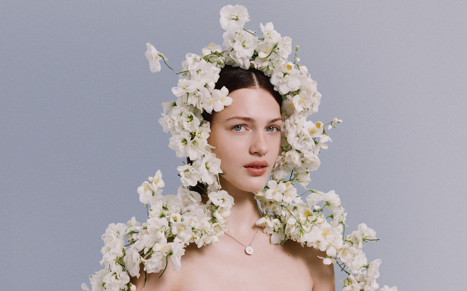 Оберіг, втілення пам’яті та любові до рідної землі. GUNIA до Дня Незалежності випустив колекцію прикрас із мальвами