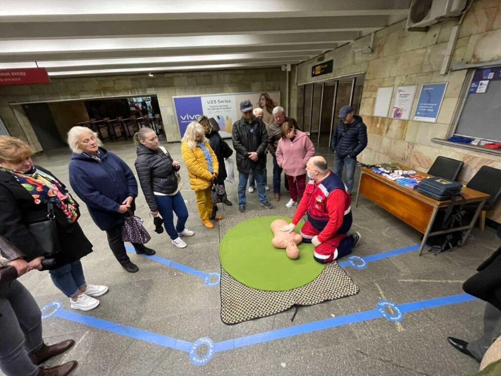 «Це тисячі тонн металу, але тільки люди запускають його в рух». Інтерв’ю з комунікаційницею Київського метрополітену Оксаною Никифорук