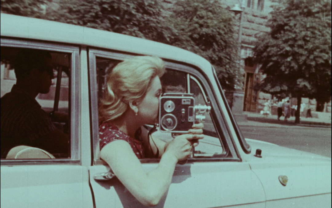 Архівні кадри Києва 60-х ожили у музиці. Мар’яна Головко зняла кліп до переосмисленої композиції «З якої ти пісні?»