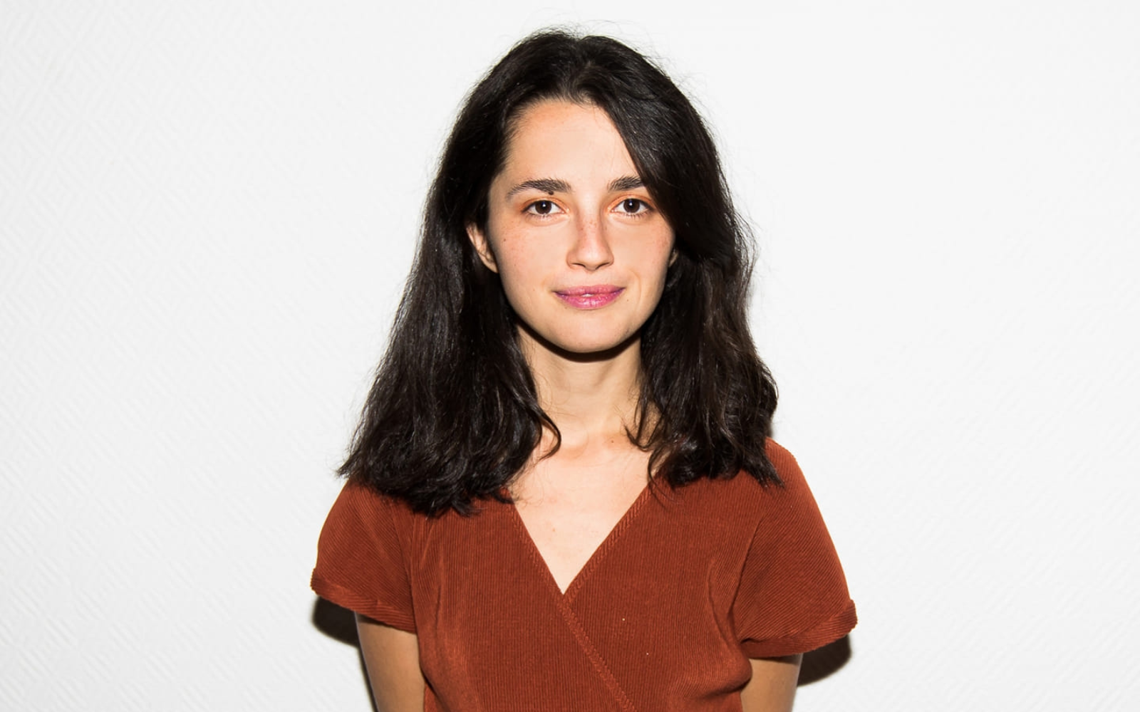 Метафора дружби та зв’язки між жінками. У Києві відбудеться (майже) персональна виставка Тамари Турлюн «Гало»