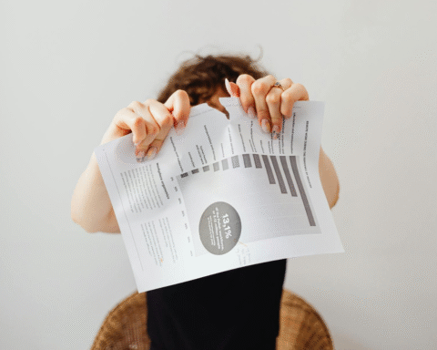 У США жінки поступово залишають ринок праці - як це впливає на економіку країни