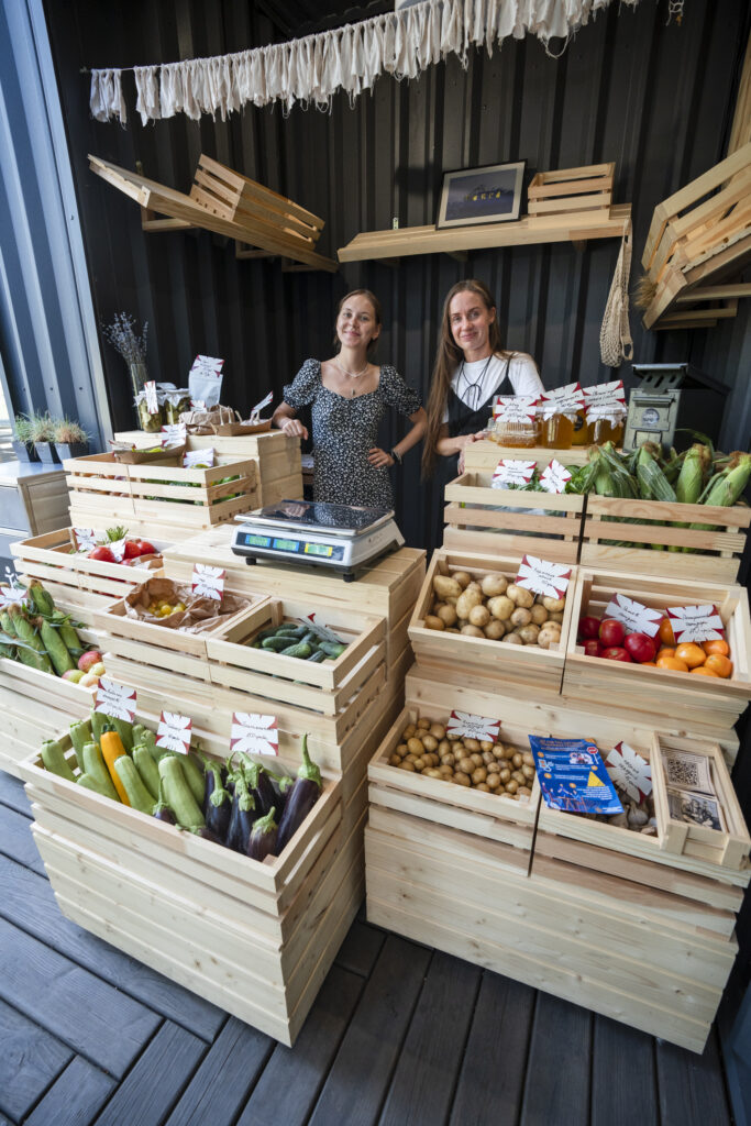 «Лавка деокупації». Як Мер’ям Йол та Наталі Артюшенко створили проєкт для підтримки мешканців прифронтових селищ