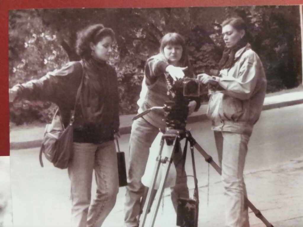 «Ми у війні, але все одно плануємо життя». Операторка й продюсерка Світлана Зінов’єва про силу кіно, що долає «безкартиння»