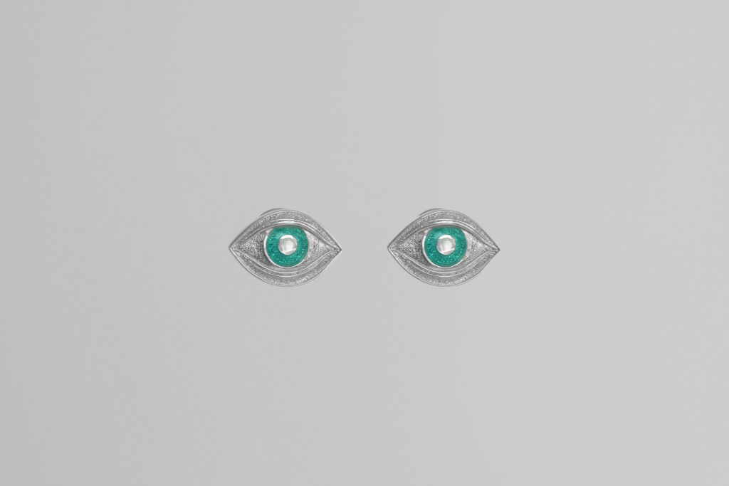 DARI jewelry та Animalism by UAnimals випустили благодійну колекцію прикрас «Ліс усередині»