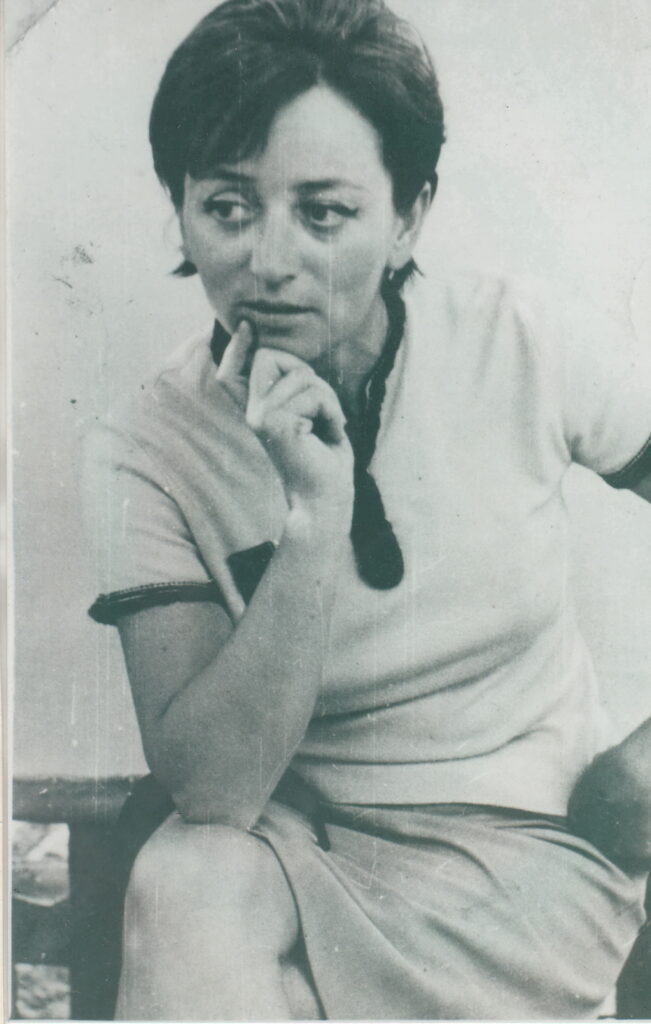 «Могла почати малювати з пальця ноги і закінчити носом чи вухом». Як художниця Єлизавета Кремницька не зрадила собі під тиском соцреалізму