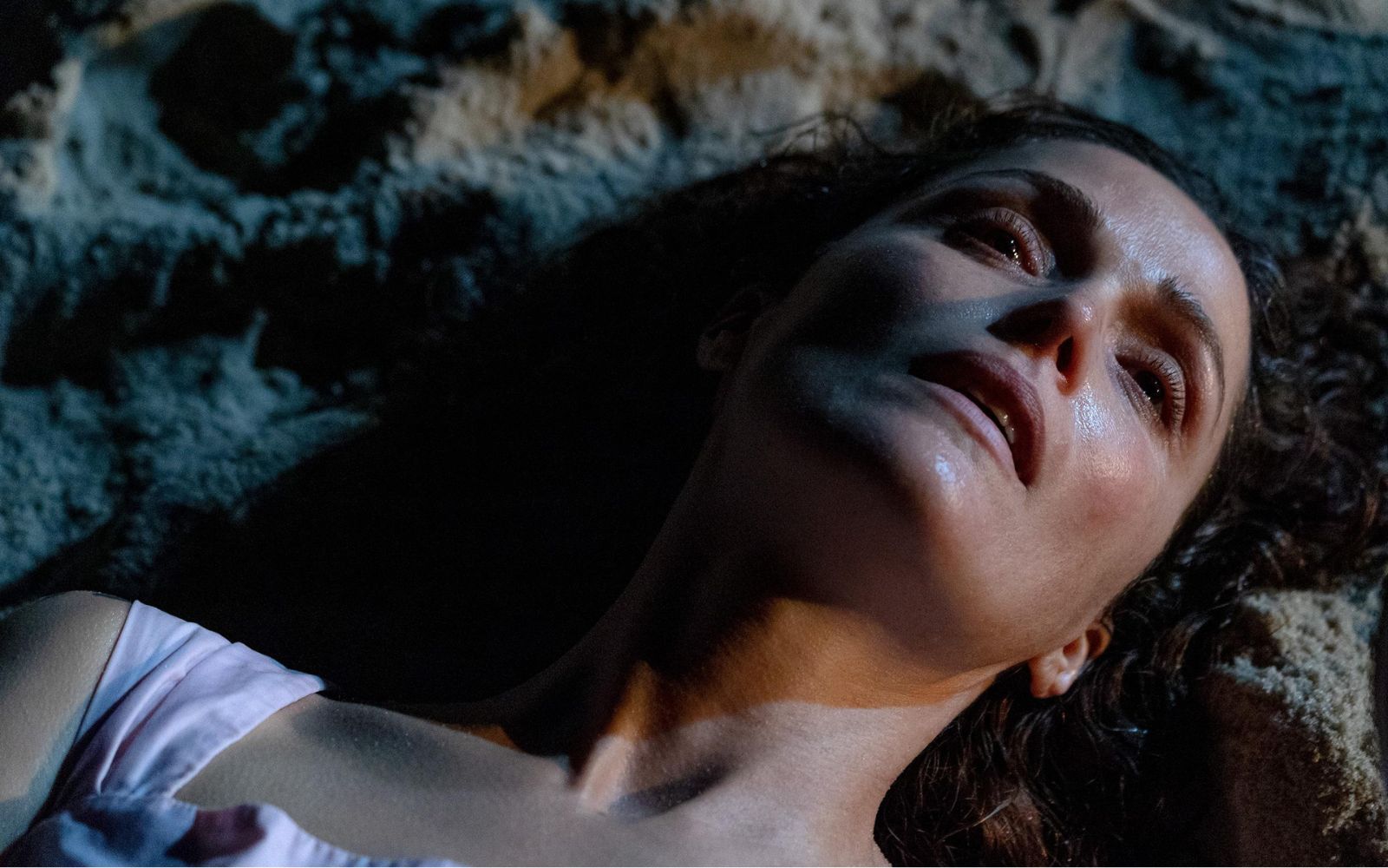 Вийшов офіційний трейлер чорнокомедійної драми Я не залізна з Роуз Бірн