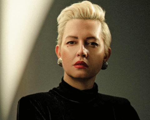 Стартував передпродаж книжки Ярослави Кравченко Театр, ютуб, секс