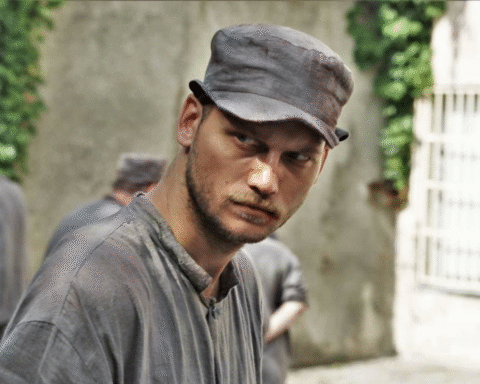 Звинувачений у домашньому насильстві Костянтин Темляк отримав Золоту Дзиґу за роль у фільмі БожеВільні