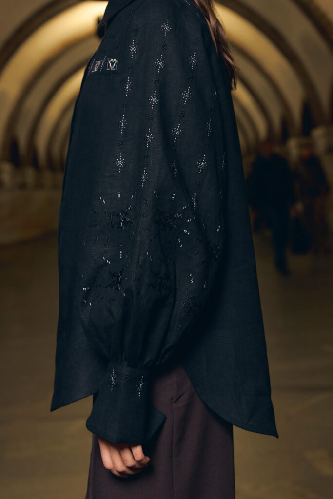 Благодійна вишиванка з дронами від SVARGA та фонду Повернись живим