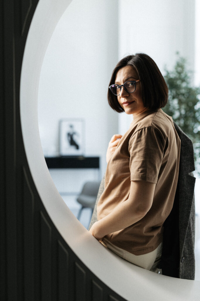 Поліські ліси, Чорнобиль і жіноча вразливість: Письменниця Оксана Ковальчук про дебютний трилер «Залишена»