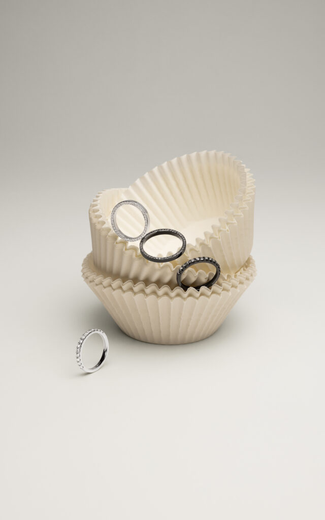 Тренд сезону від LOVE YOU: Капсула прикрас із чорними діамантами