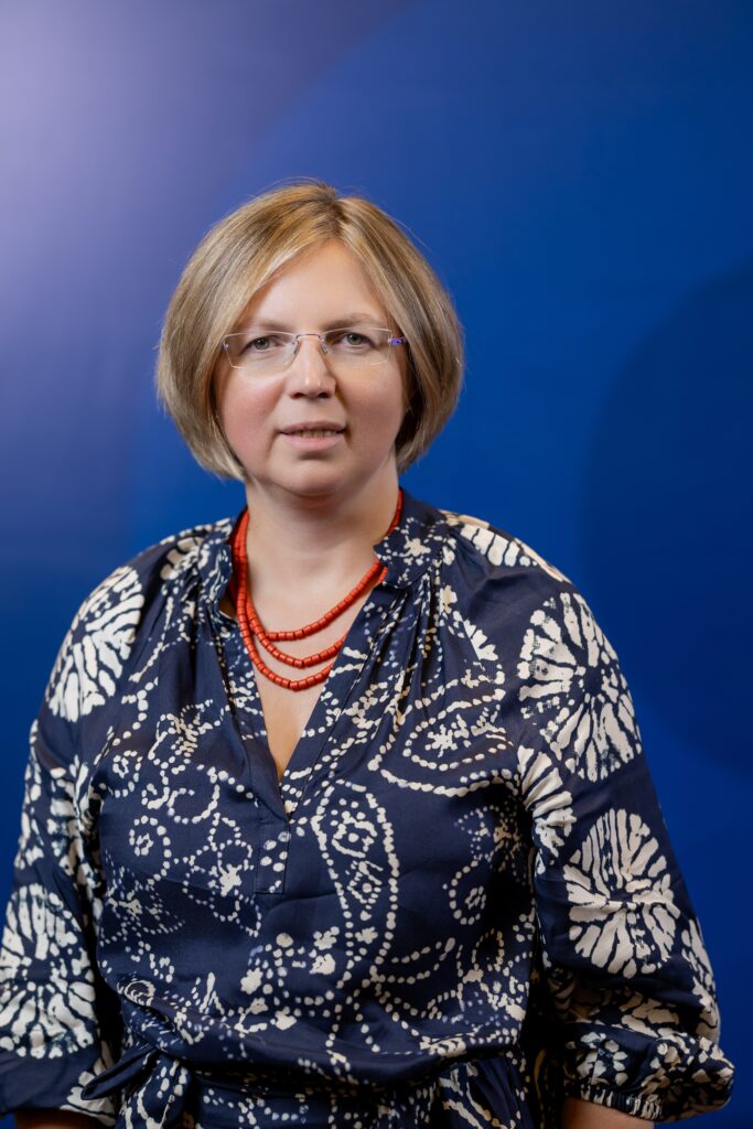 Як жінкам досягати успіху в управлінні: чотири поради від експерток із Канади та США