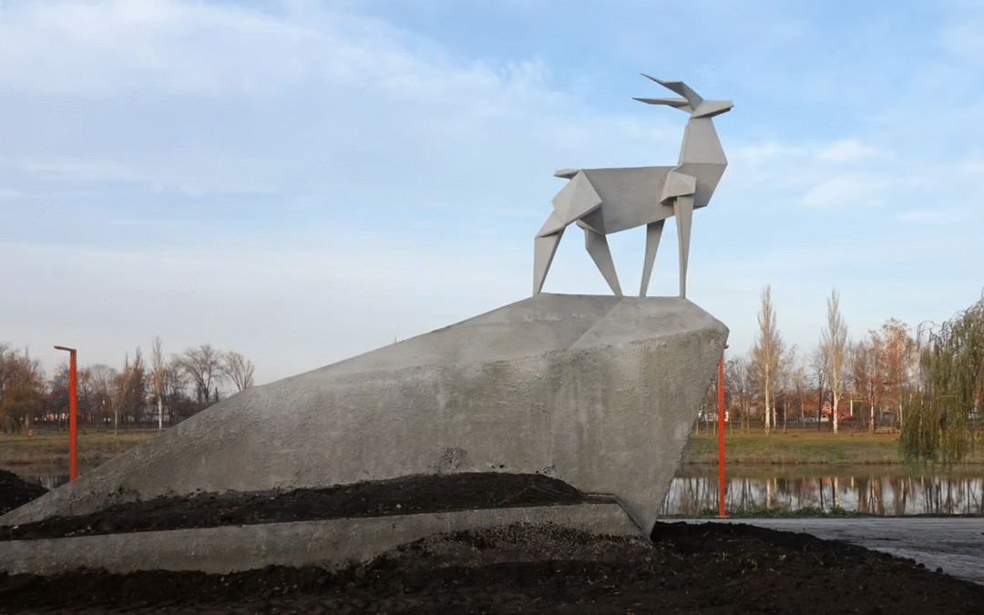 Скульптура з Покровська «Оригамі Олень» Жанни Кадирової вирушить у тур Україною перед Венеційською бієнале