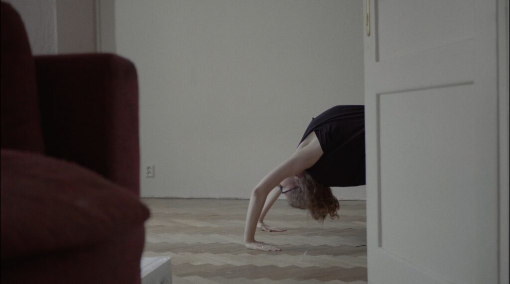 «Головне, щоб він був людиною, яка хоче жити». Режисерка Марина Нікольчева про свій документальний фільм-щоденник «Одного дня я хочу побачити тебе щасливим» 7 «Головне, щоб він був людиною, яка хоче жити». Режисерка Марина Нікольчева про свій документальний фільм-щоденник «Одного дня я хочу побачити тебе щасливим»