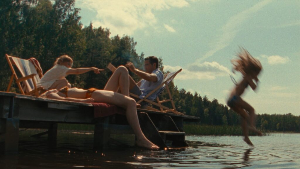 «Нас створювали, щоб нами володіли чоловіки, і сама ця ідея пригнічує». Крістен Стюарт про жіночий досвід у режисерському дебюті «Хронологія води»