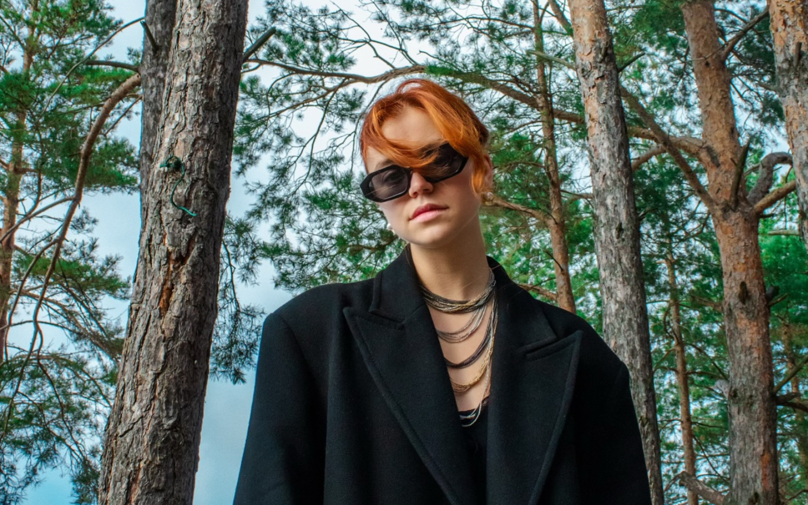 Солістка гурту Tember Blanche Саша Ганапольська написала книжку «Тепер доведеться думати»