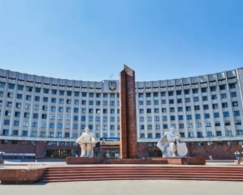 Суд визнав незаконним і скасував рішення Івано-Франківської міськради, що закликала до заборони абортів