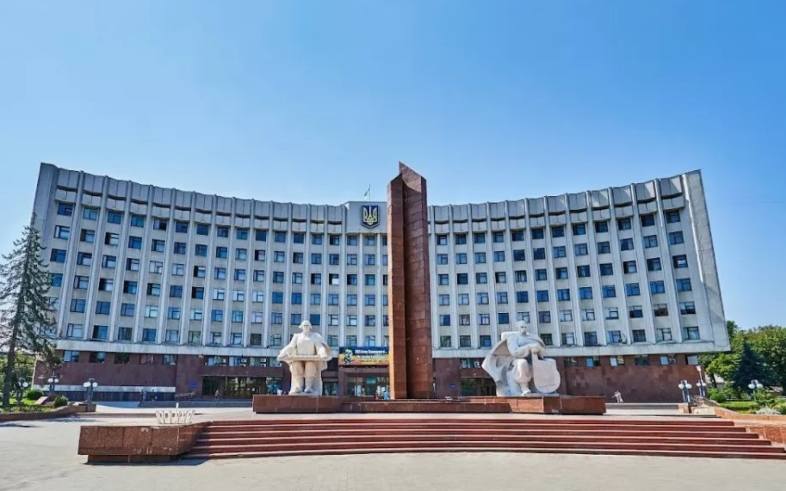 Суд визнав незаконним і скасував рішення Івано-Франківської міськради, що закликала до заборони абортів