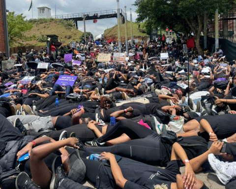 У Південній Африці відбувся загальнонаціональний протест проти феміциду та гендерного насильства: уряд визнав їх національною катастрофою