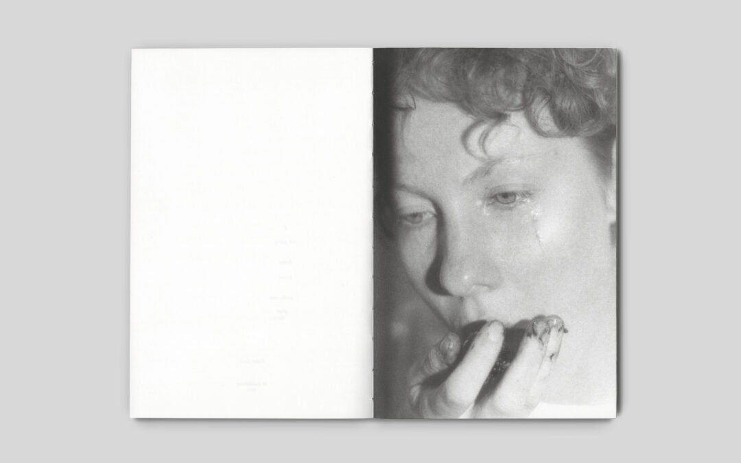 «Я їду додому їсти шовковицю з дерева». Видавництво ist publishing випустило артбук художниці Каті Лесів