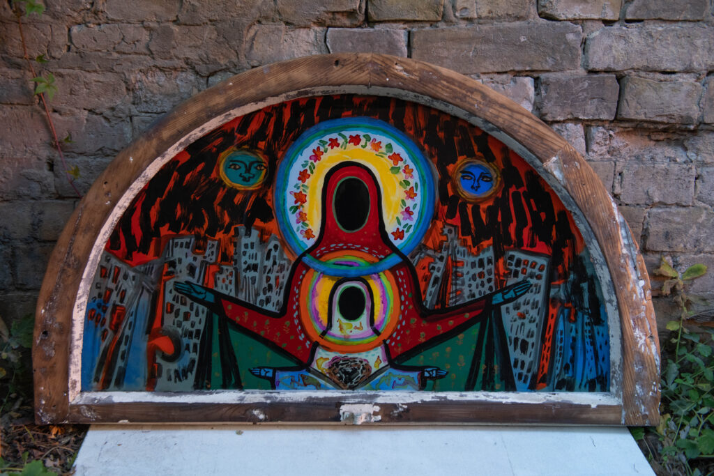 «Зворотні сади»: Як Мирослава Перевальська повертає нас до тиші через скло і колір