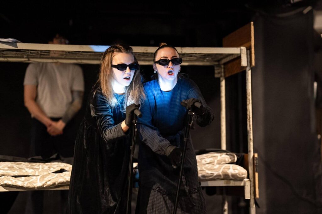 Режисерський дебют акторки Христі Любої: у театрі «Золоті ворота» покажуть «Чорну шаль» за новелою Піранделло