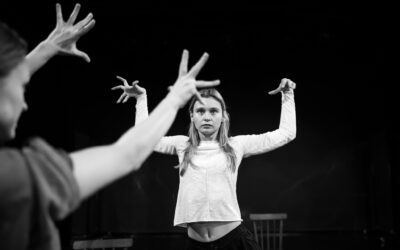 Вісник сексизму 14 Вистава «Місячні» про досвід жінок під час війни отримала премію «Чорний лотос»