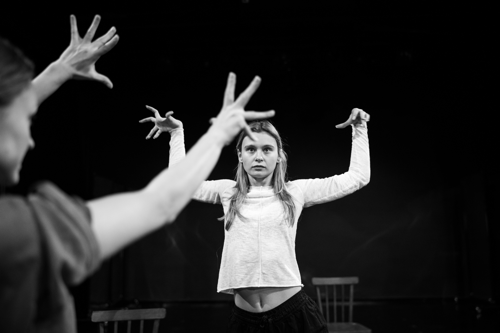 Вистава «Місячні» про досвід жінок під час війни отримала премію «Чорний лотос»