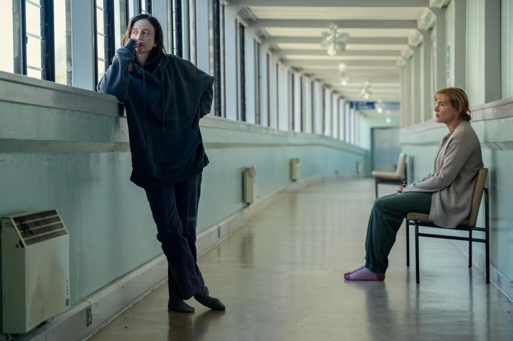 Кейт Вінслет про свій режисерський дебют «Прощавай, Джун»: «Як жінка на 50-му році життя, я відчула, що готова це зробити»