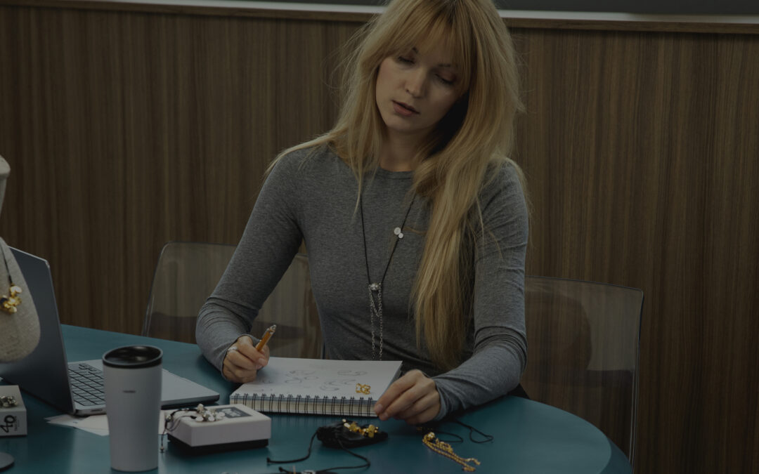 «А чому б і не зробити самій?». Історія ювелірного бренда ZAZAZU