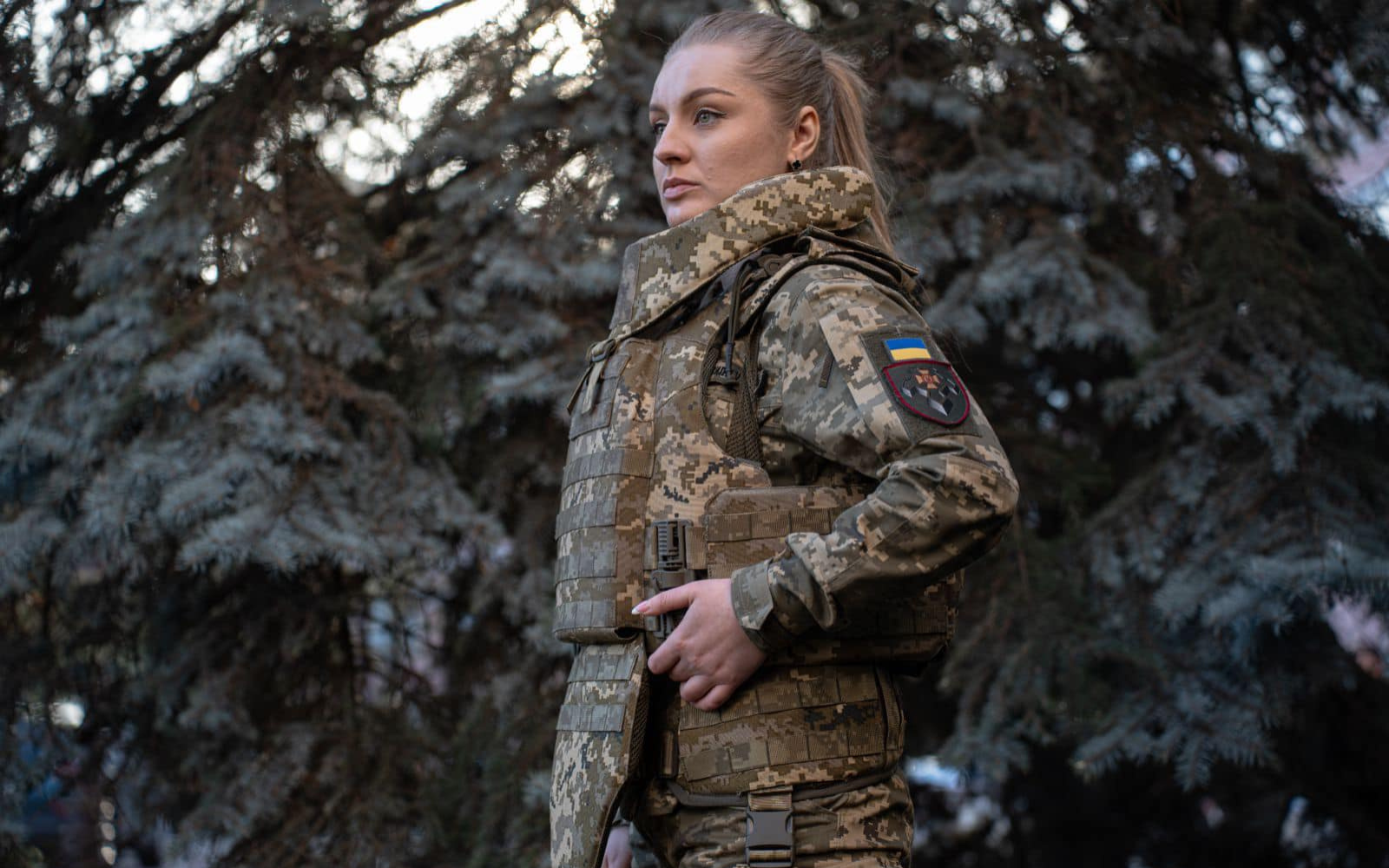 У ЗСУ розповіли, коли почнуть видавати жіночі бронежилети українським військовослужбовицям