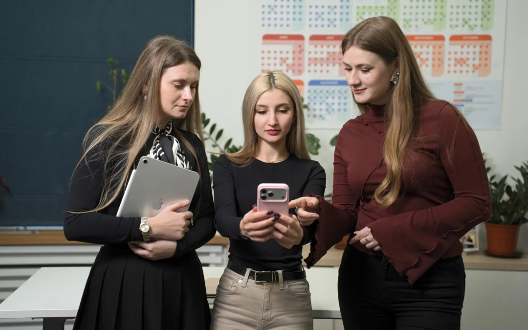 Кількість офлайн-нападів на журналісток та активісток зросла більш ніж удвічі з 2020 року — звіт «ООН-Жінки» щодо онлайн-насильства