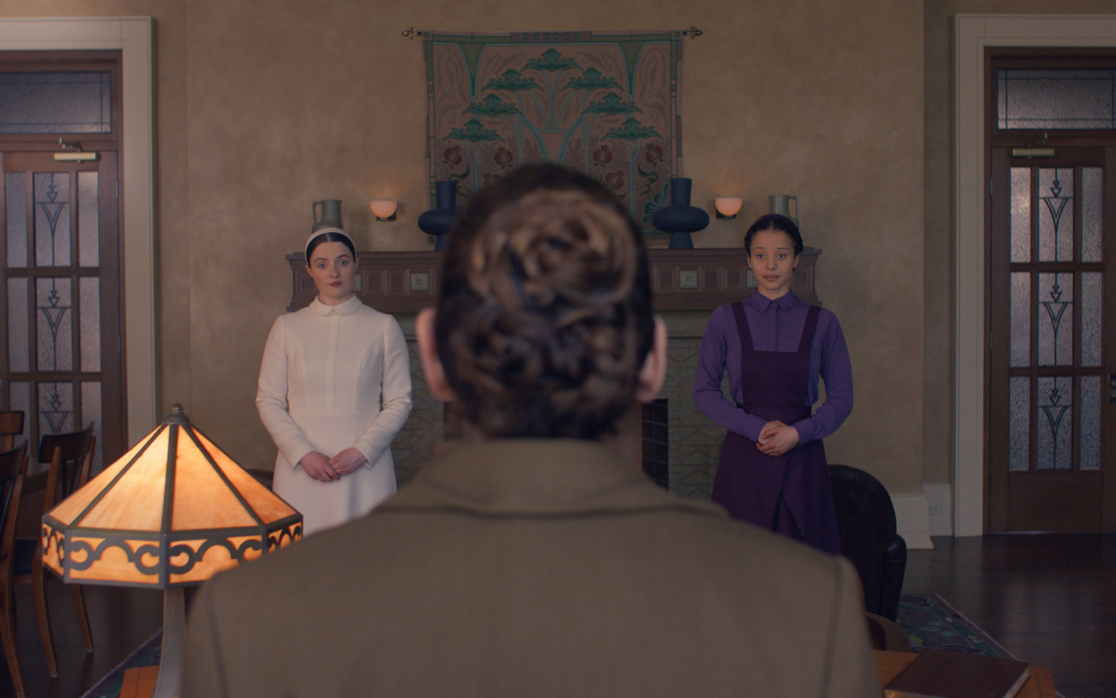 Hulu назвав дату виходу серіалу Заповіти за романом Маргарет Етвуд і показав перші кадри