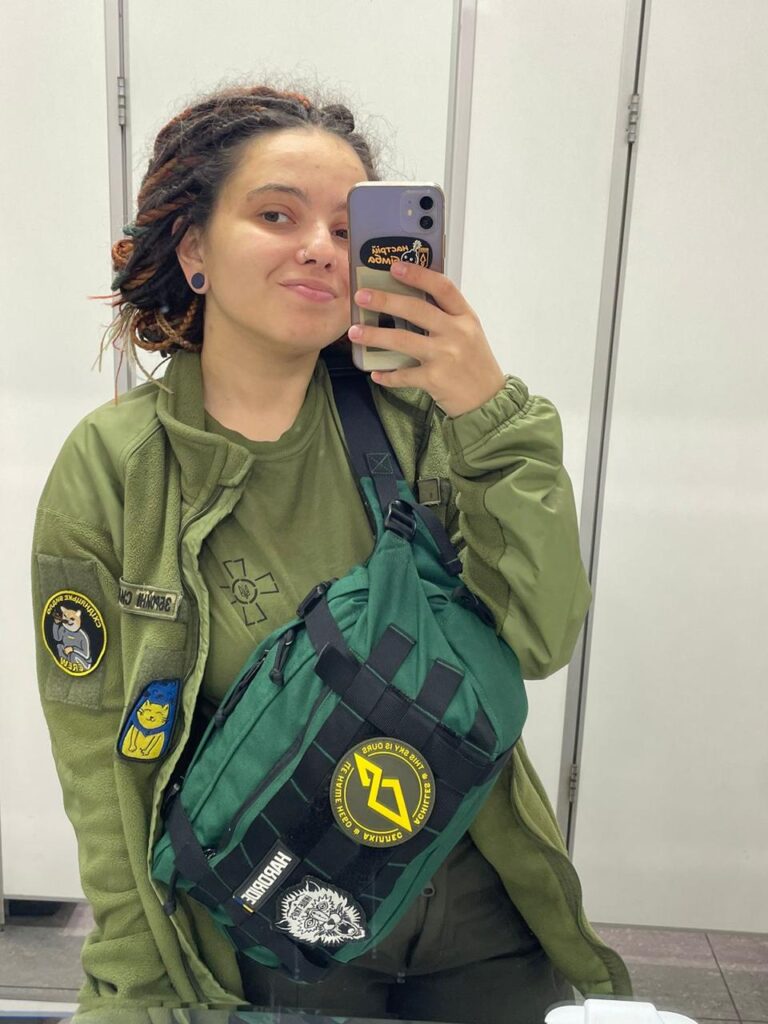 «Я не хочу в цивільне життя»: історія доброволиці на псевдо «Воля»