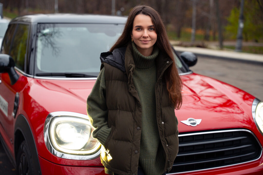 Дозволь собі сама: Чому жінки обирають кермо замість пасажирського крісла