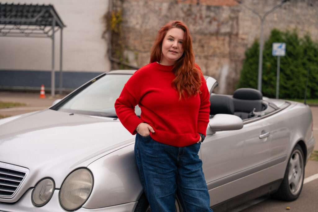 Дозволь собі сама: Чому жінки обирають кермо замість пасажирського крісла