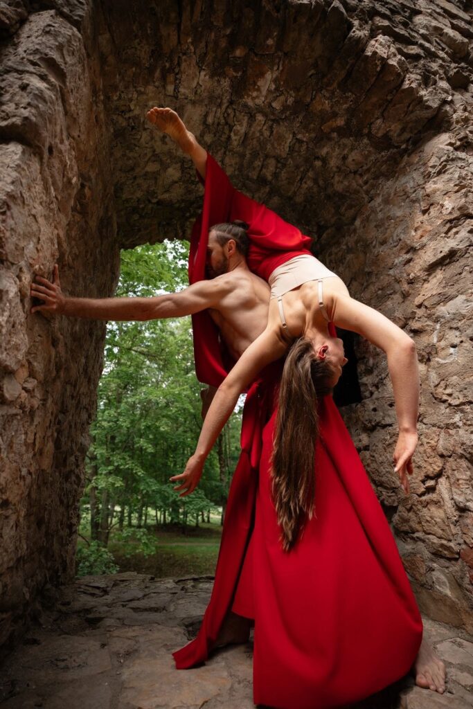 Проєкт Moving Kinship: Як рефлексія довкола травми об’єднала мисткинь та митців 5 Проєкт Moving Kinship: Як рефлексія довкола травми об’єднала мисткинь та митців