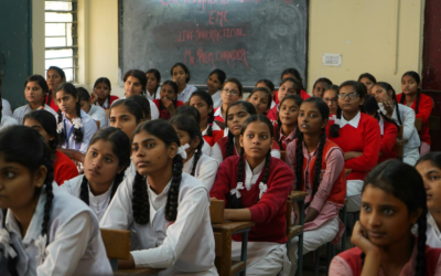 «Доступ до менструальної гігієни — частина права на життя». В Індії школи зобов’язали забезпечити дівчат безплатними прокладками